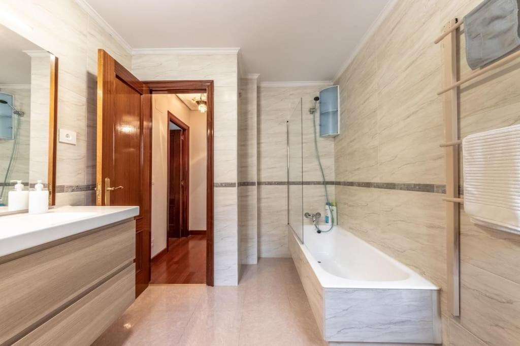Acogedor Piso En Santurtzi .Parking Privado Daire Dış mekan fotoğraf
